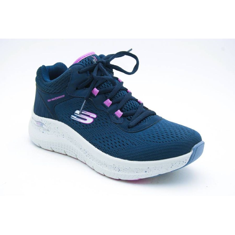 SKECHERS navy ARCH FIT WP