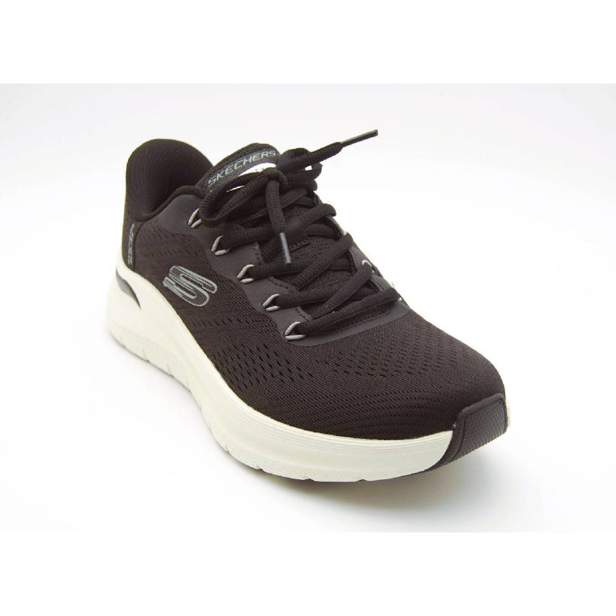 SKECHERS svart ARCH FIT SI