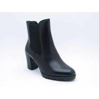 TAMARIS svart boots klack